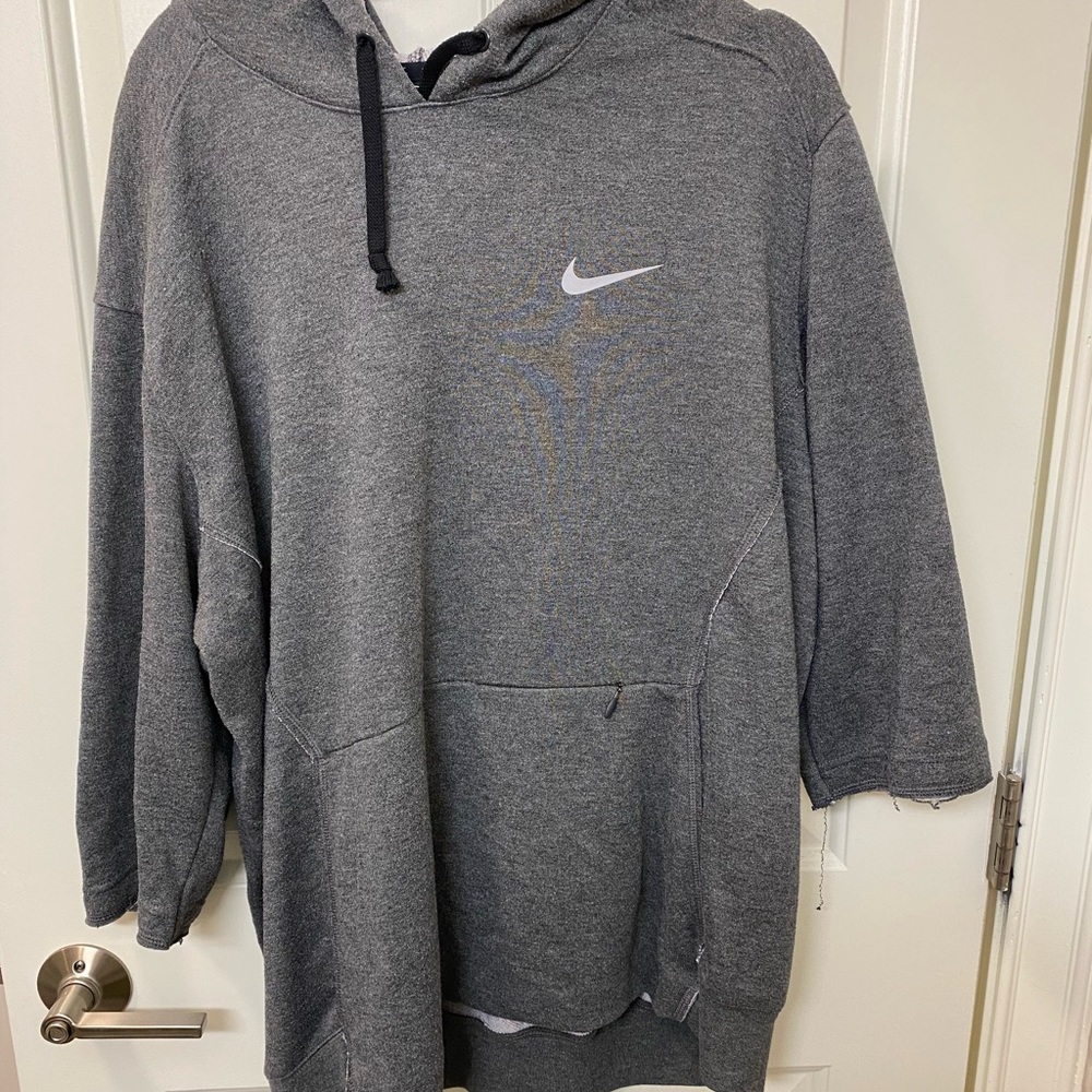 Men’s Nike Quarter Sleeve sweatshirt